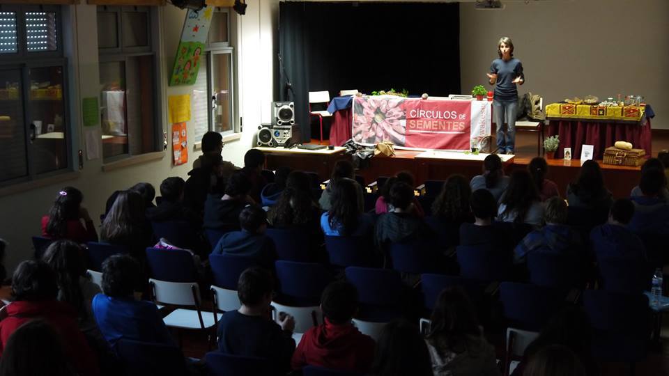 Círculos de Sementes participam no programa Cuida-Te na Escola básica dos 2.º e 3.º ciclos da Sarrazola em Colares 